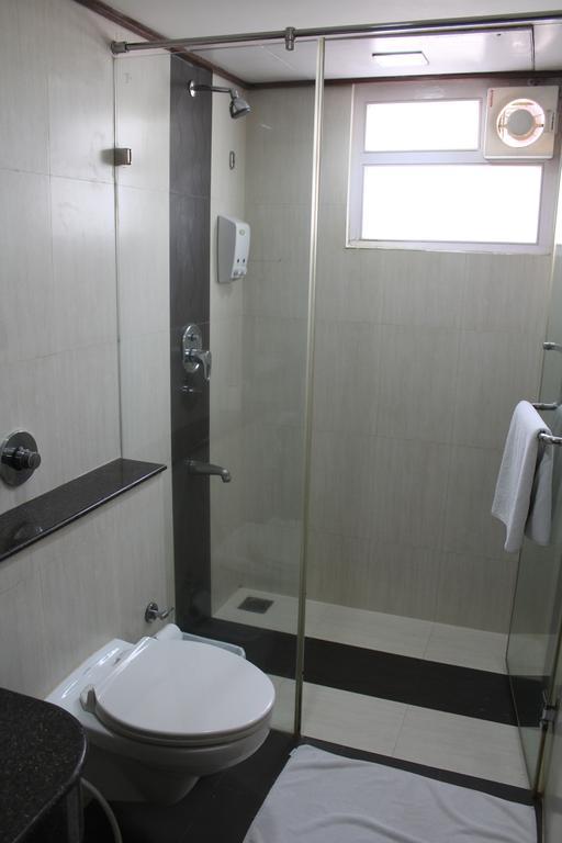 צ'נאי The Lotus Apartment Hotel, Venkatraman Street מראה חיצוני תמונה