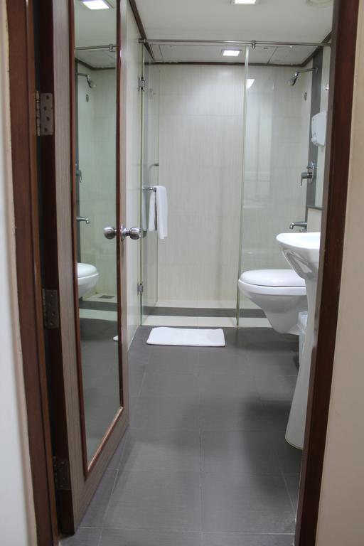 צ'נאי The Lotus Apartment Hotel, Venkatraman Street מראה חיצוני תמונה