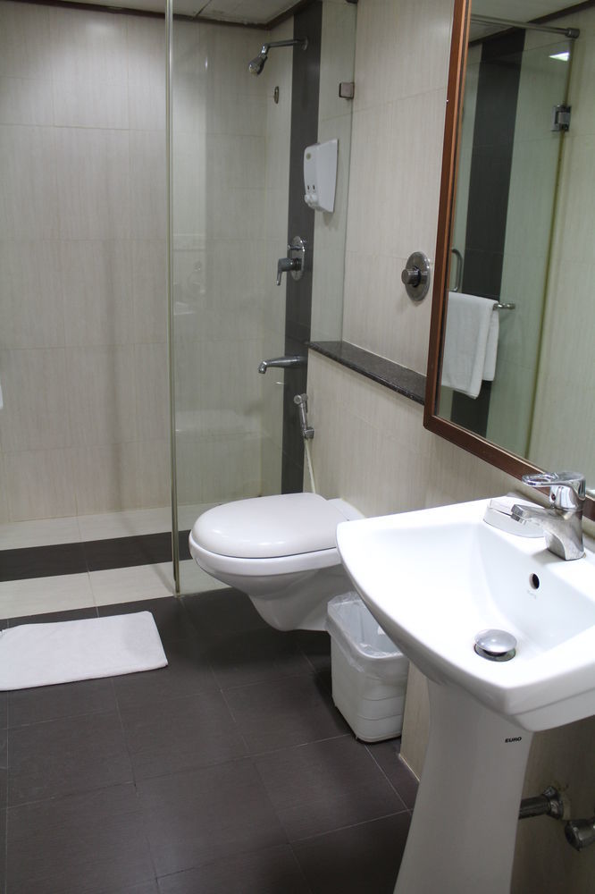 צ'נאי The Lotus Apartment Hotel, Venkatraman Street מראה חיצוני תמונה
